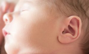 En qué momento ponerle aretes a un bebé, ¡ten en cuenta estas recomendaciones!