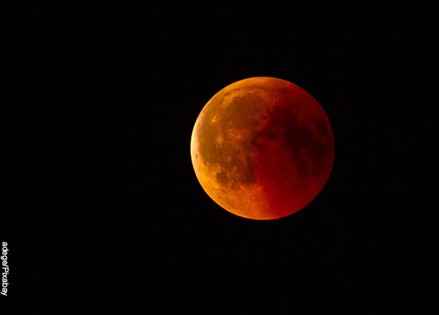 Foto de un eclipse que muestra soñar con la luna
