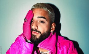 Maluma confesó en su concierto que lleva 3 años con su novia