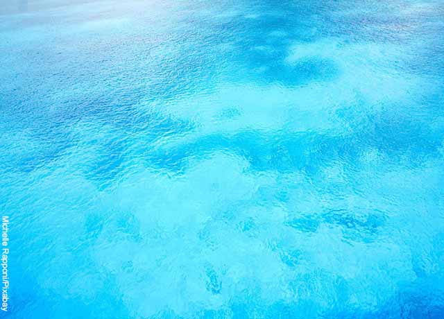 Foto de agua del mar azul
