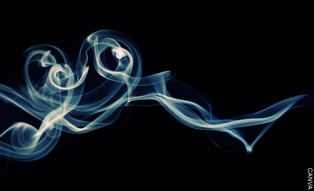 Cómo leer el cigarrillo: una costumbre ancestral llena de significado