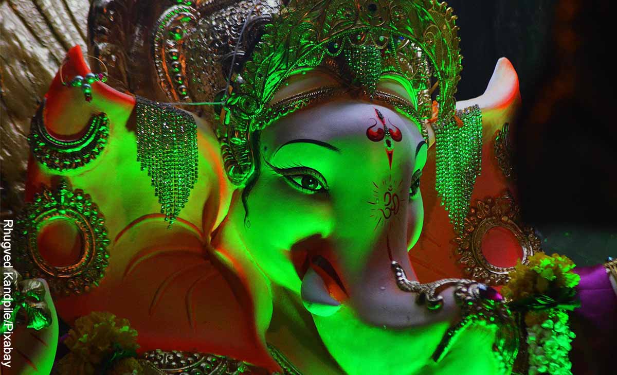 Foto de la cara del Dios hindú que revela el mantra Ganesha