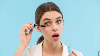 Errores del maquillaje y cómo evitarlos para lucir juvenil y bella