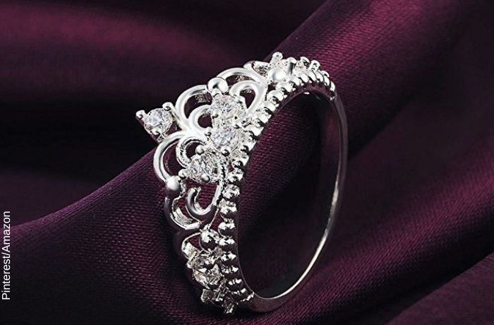 Foto de anillo de 15 años de plata