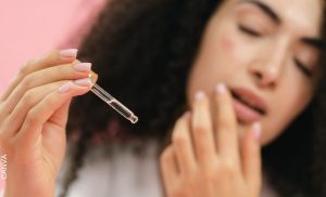 Niacinamida: ¿para qué sirve y cómo usarla en la piel?
