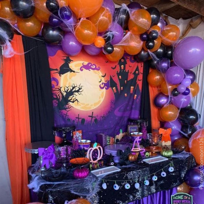 Foto de decoración para Halloween con globos
