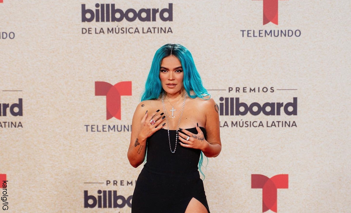 Karol G en los Billboard Latinos 2022 sacó la cara por Colombia