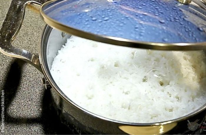 Foto de olla con arroz