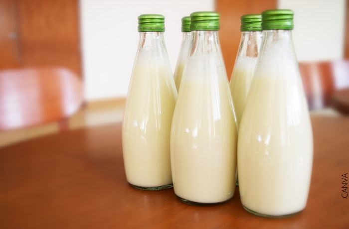 Foto de botellas de leche