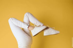Tips para lucir pantalones blancos