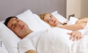 Bromas para hacerle a tu novio mientras duerme