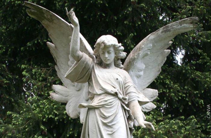 Foto de una estatua de un ángel