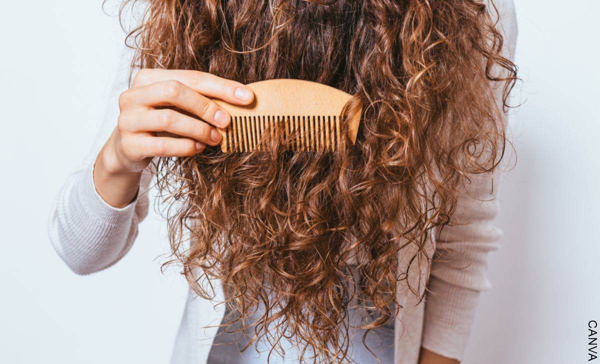 Cómo quitar el frizz del cabello si eres crespa o lisa