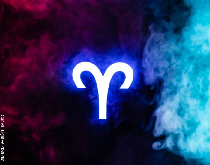 Ilustración del símbolo de Aries en color blanco con luz azul en representación de lo que significa el signo Aries