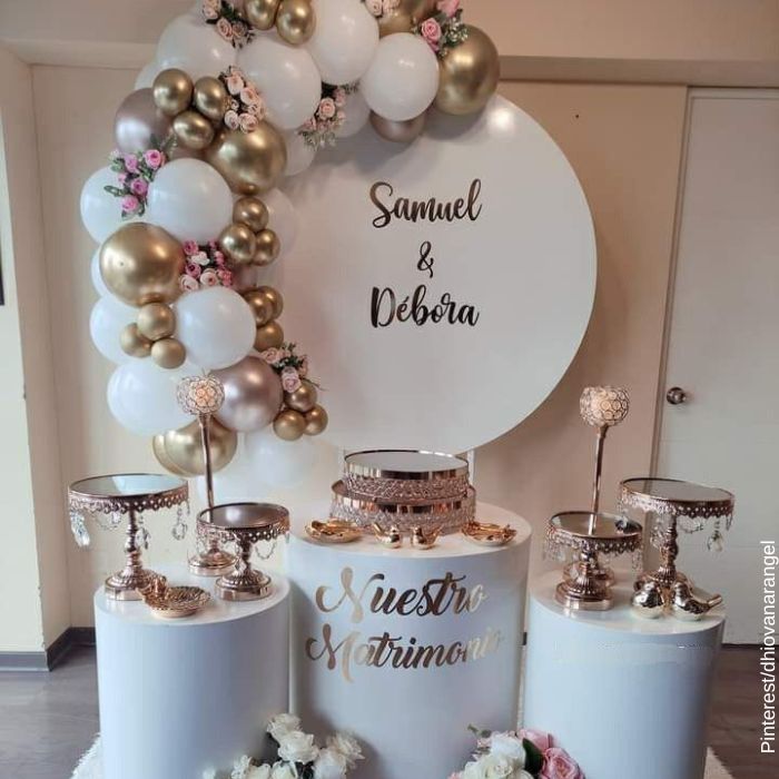 Foto de una decoración de matrimonio con globos