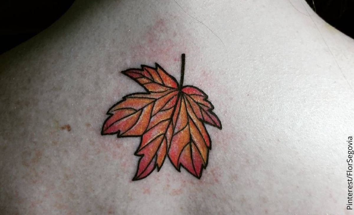Tatuajes de hojas, sencillos pero con estilo y simbolismo