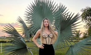 Le llueven halagos a Cristina Hurtado por su cuerpazo, ¡y con 3 hijos!