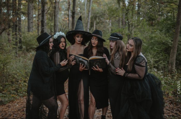 Foto de mujeres vestidas de brujas para ilustrar ¿Cómo espantar una bruja de mi casa? Varias alternativas