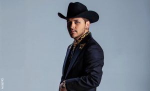 Christian Nodal mostró cómo está quedando su rostro sin tatuajes