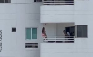 ¡Video! Mujer arriesgó su vida por una foto en Cartagena, ¡qué tal esto!