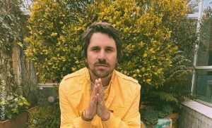 Juan Pablo Vega denunció maltrato a sus instrumentos en el aeropuerto El Dorado