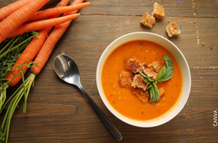 Foto de una sopa de zanahoria