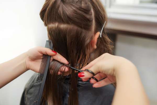 ¿Qué días cortarse el cabello en abril de 2025?