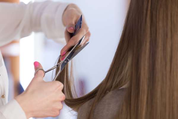 ¿Qué días cortarse el cabello en abril de 2025?