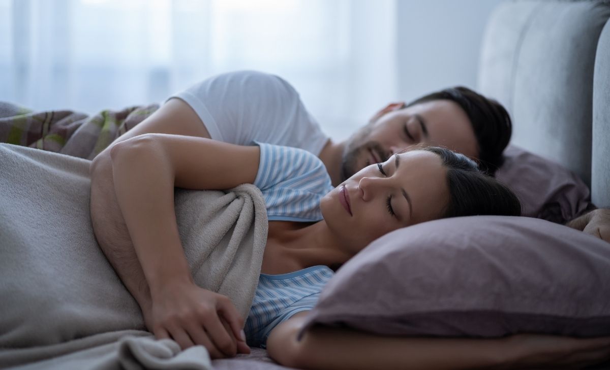 Posición en la que duermes con tu pareja