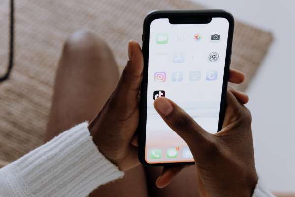 ¿Cómo activar la función para que Tiktok en Colombia pague por subir videos?