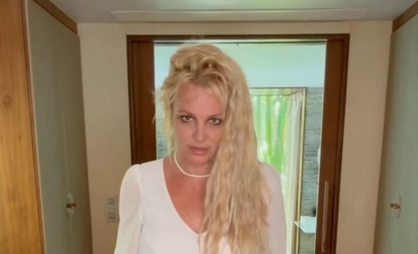 Britney Spears bailando Despacito