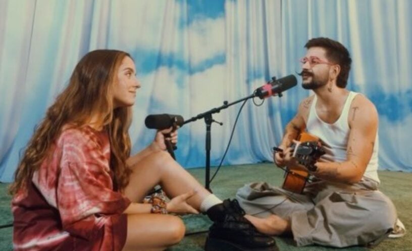 Camilo mostró a su hija cantando