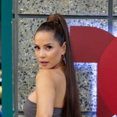 Carmen Villalobos publicó romántica foto