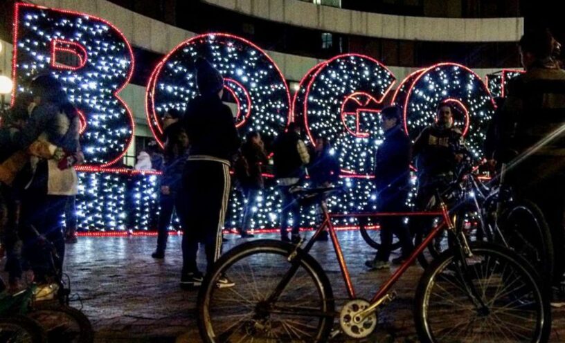 Ciclovía Nocturna en Bogotá 2024
