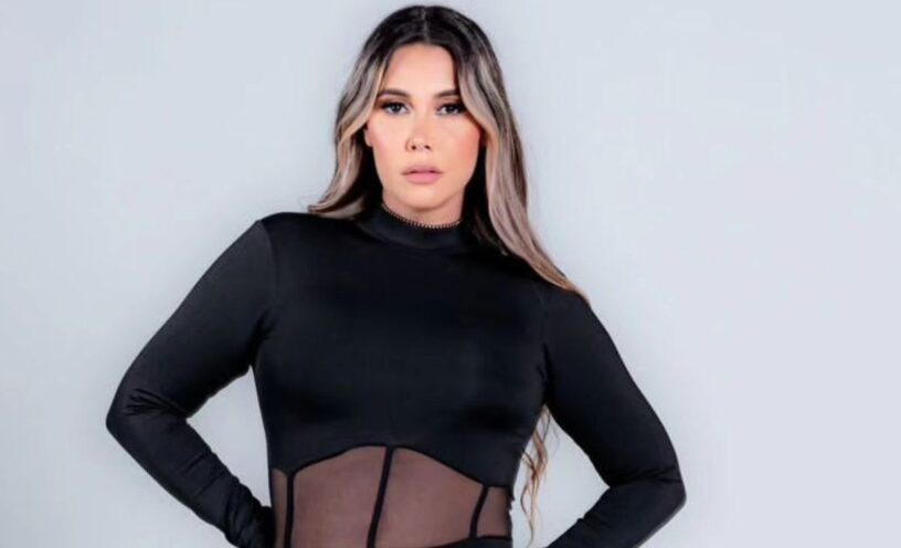 críticas a Manuela Gómez por ropa de su hija