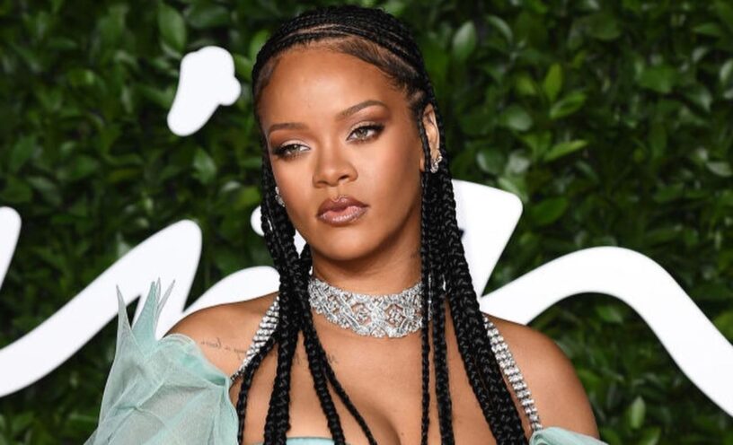 críticas a Rihanna por sacudir a su bebé