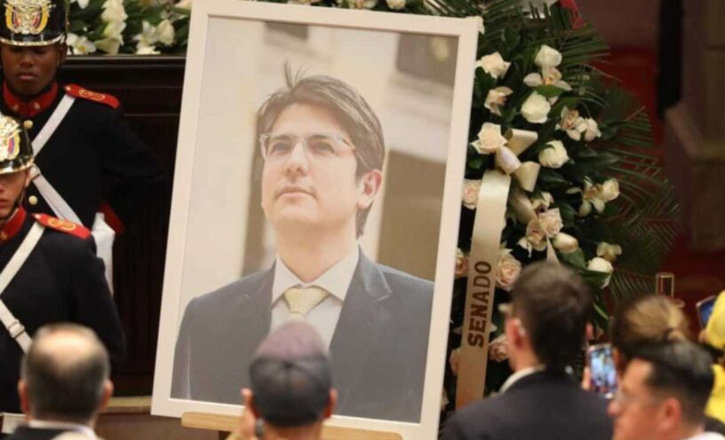 detalles del entierro de Miguel Uribe
