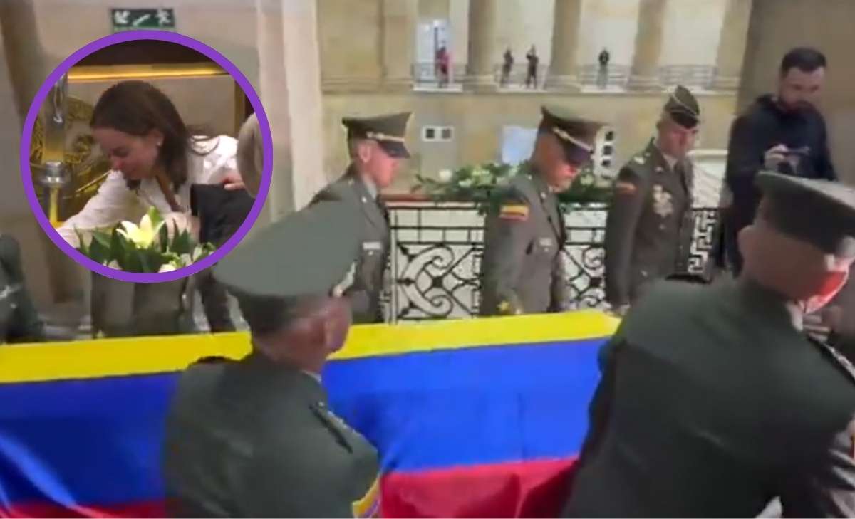 llegada del féretro de Miguel Uribe al Capitolio