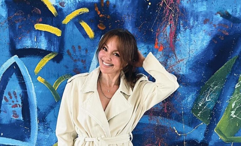 Carolina Gómez posó en ropa interior y su figura a los 50 dejó a muchos