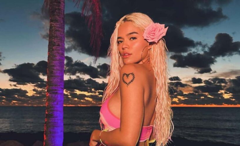 Foto de Karol G en el gym