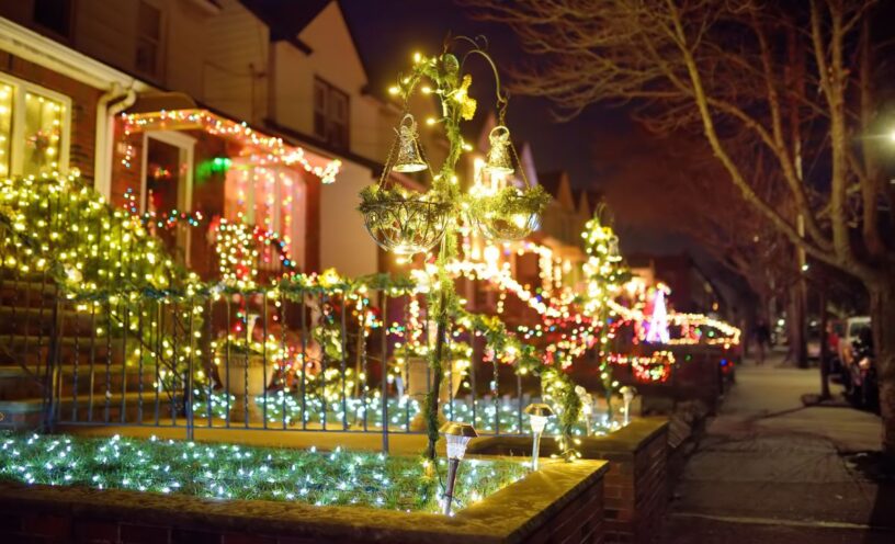 guía de seguridad para usar luces y decoraciones navideñas