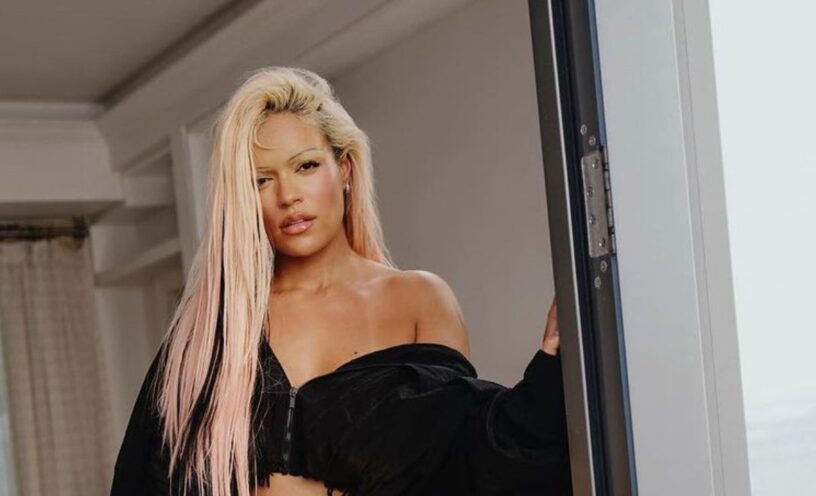 Karol G quiere llevar a Feid en un bolso