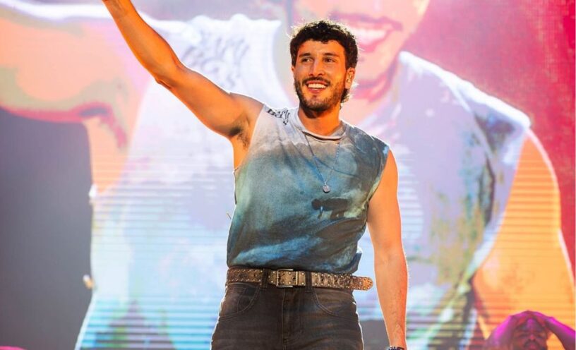 Le caen encima a Sebastián Yatra por falta de respeto