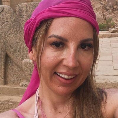 mafe-walker-se-beso-con-su-novio-en-egipto