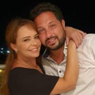 Natasha Klauss se divorció