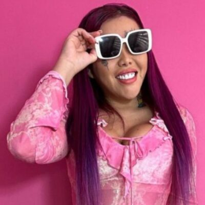 nuevo tatuaje de Yina Calderón en la parte de atrás