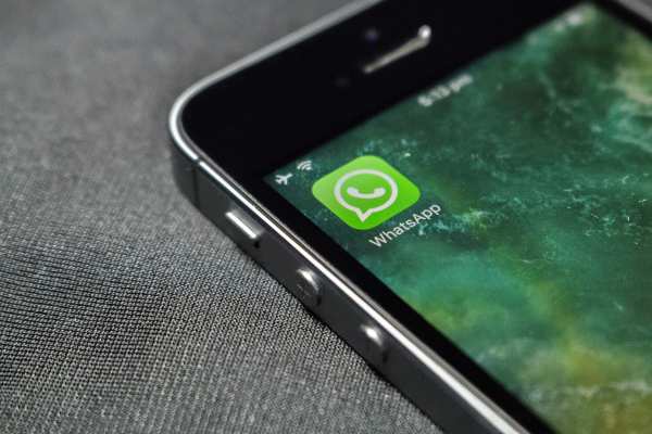 mensajes prohibidos en Semana Santa en WhatsApp