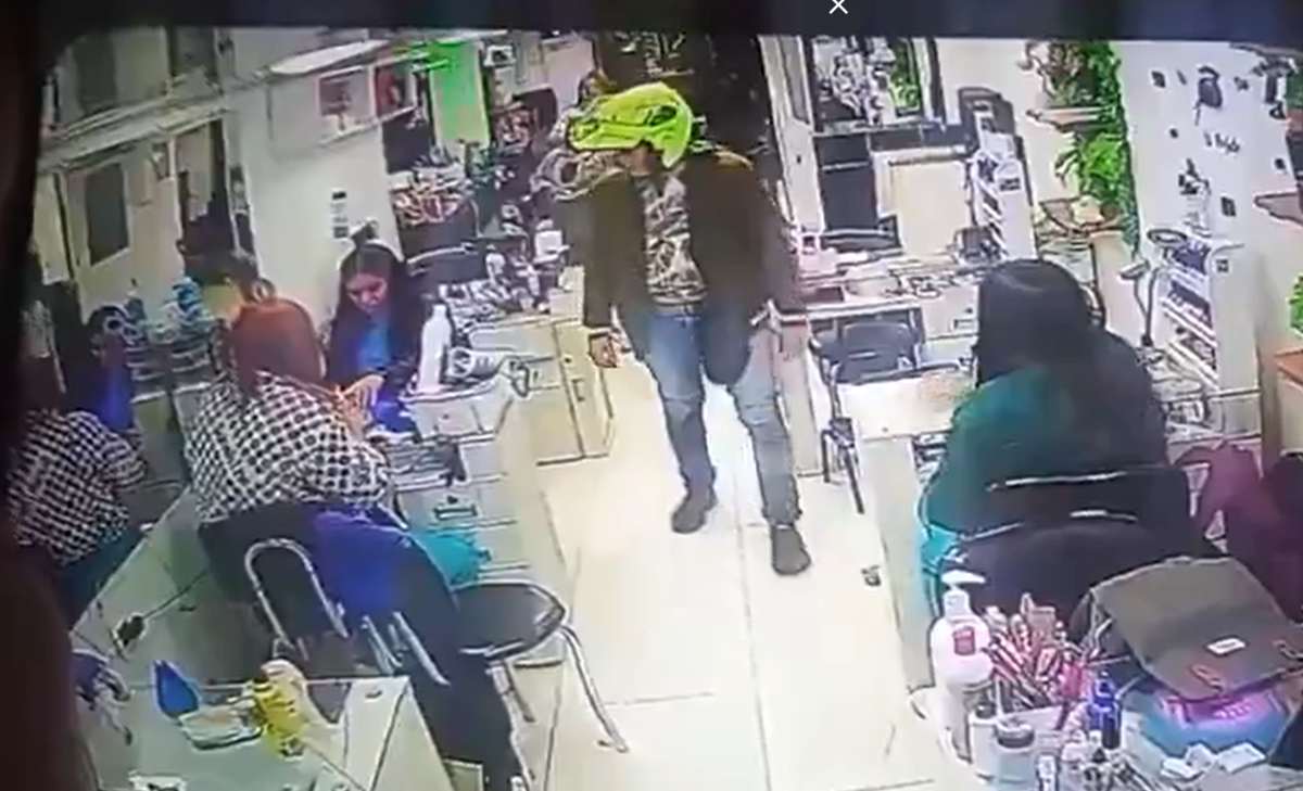 ¿Quién era el policía que mató a su expareja en una peluquería de Bogotá?