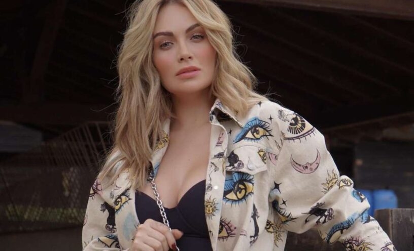 sara uribe revelo quien la ayudo a salir de la oscuridad