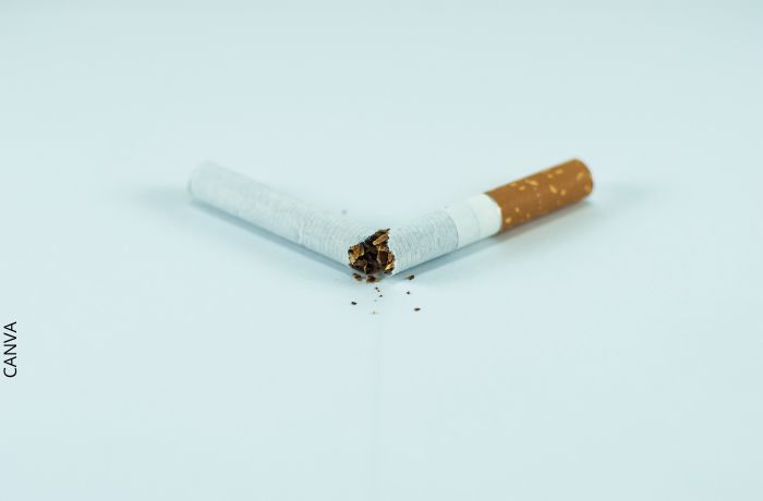 Foto de un cigarrillo partido
